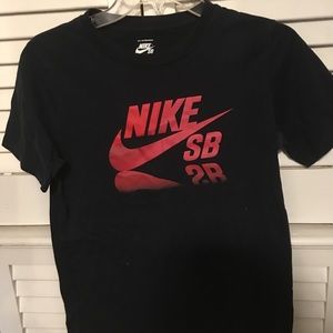 Nike youth shirt
